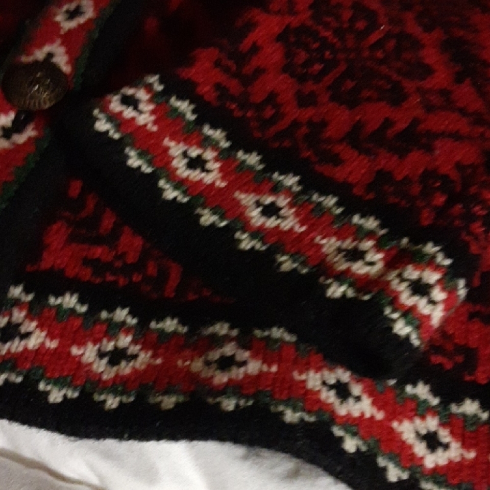 Vtg Woman L.L. Bean Nordic Red and Black Cardigan sweater. Sz M - Picture 10 of 16
